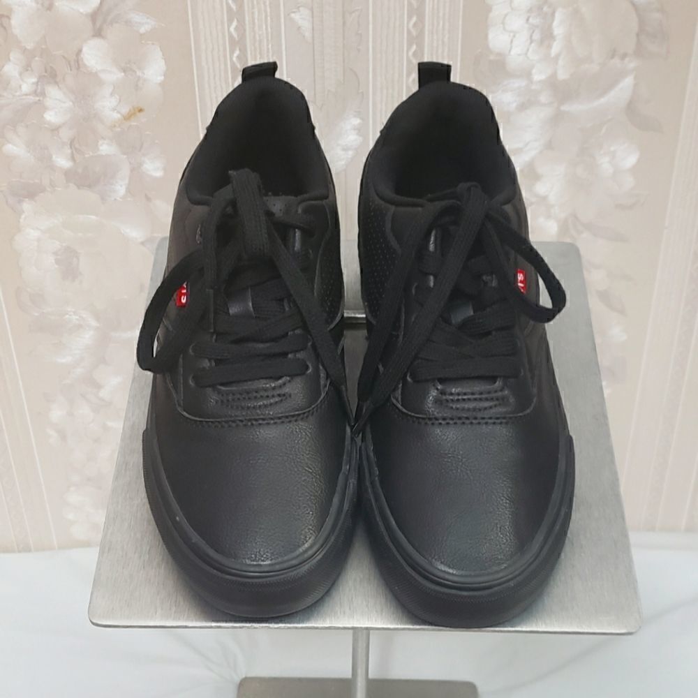 Levi's Sneakers  